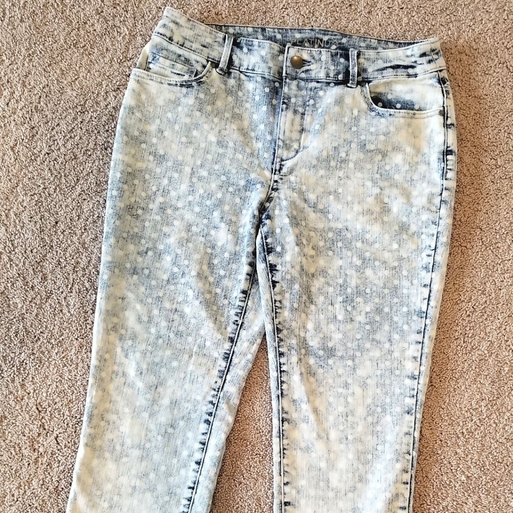 ❤CHICOS Platinum size 6 Polka dot crop jeans- Like New!